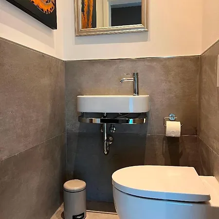 Hangar 19 Superior Mit Balkon Und Seeblick H7w3 *