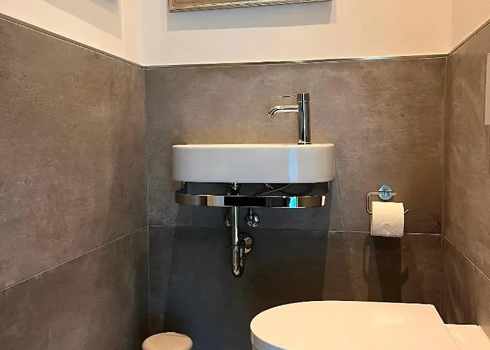 Hangar 19 Superior Mit Balkon Und Seeblick H7w3 *